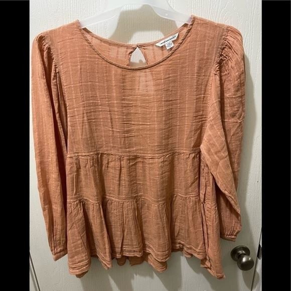 Tops - open back blouse NWOT